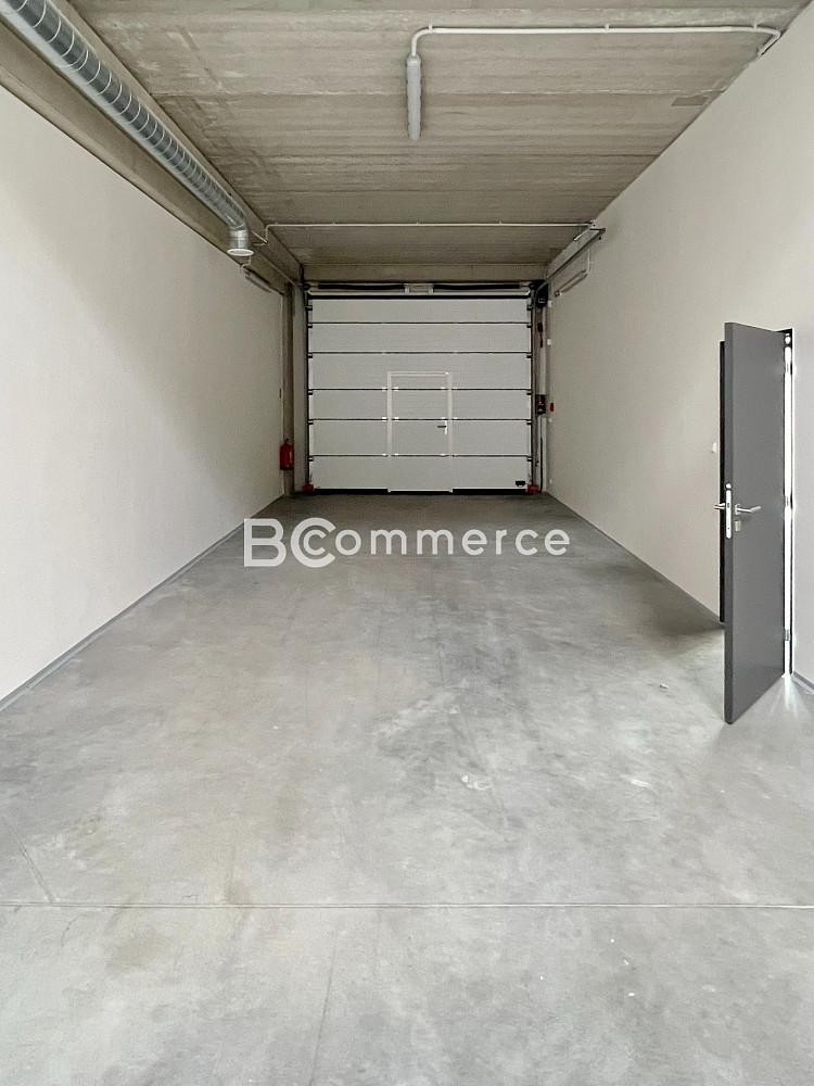 Pronájem skladovacích prostor 400 m² — photo 4