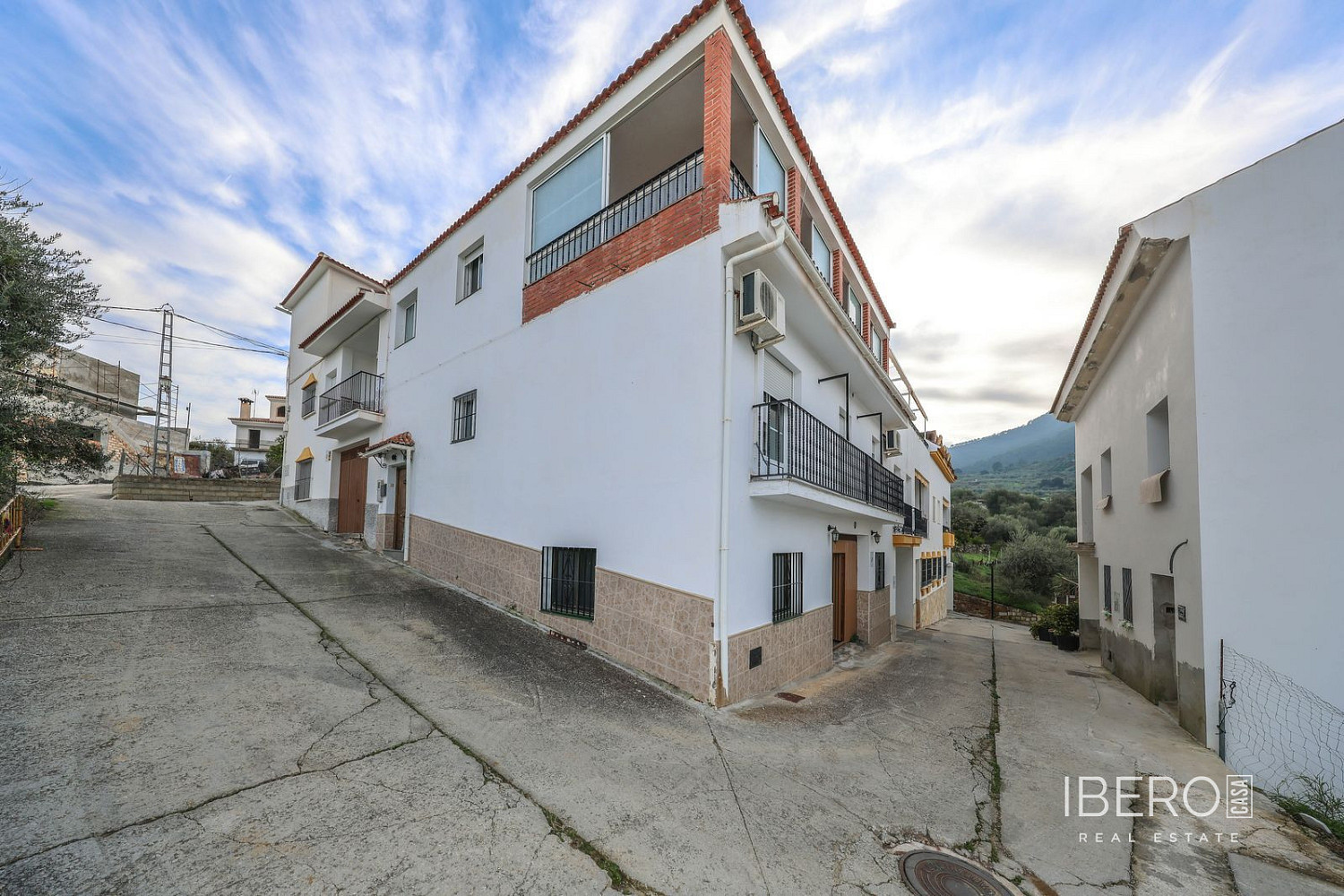 Prodej domu 188 m² s pozemkem 188 m²