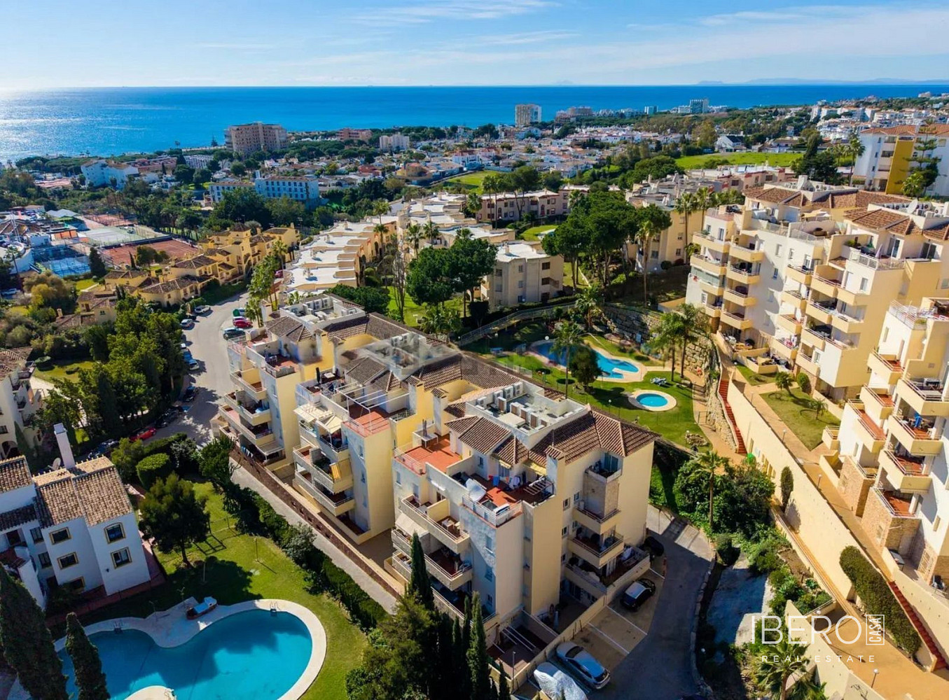 Piso 4+kk – Mijas, Riviera del Sol - Fase VIII, Urbanización Sitio de Calahonda - Vista 3