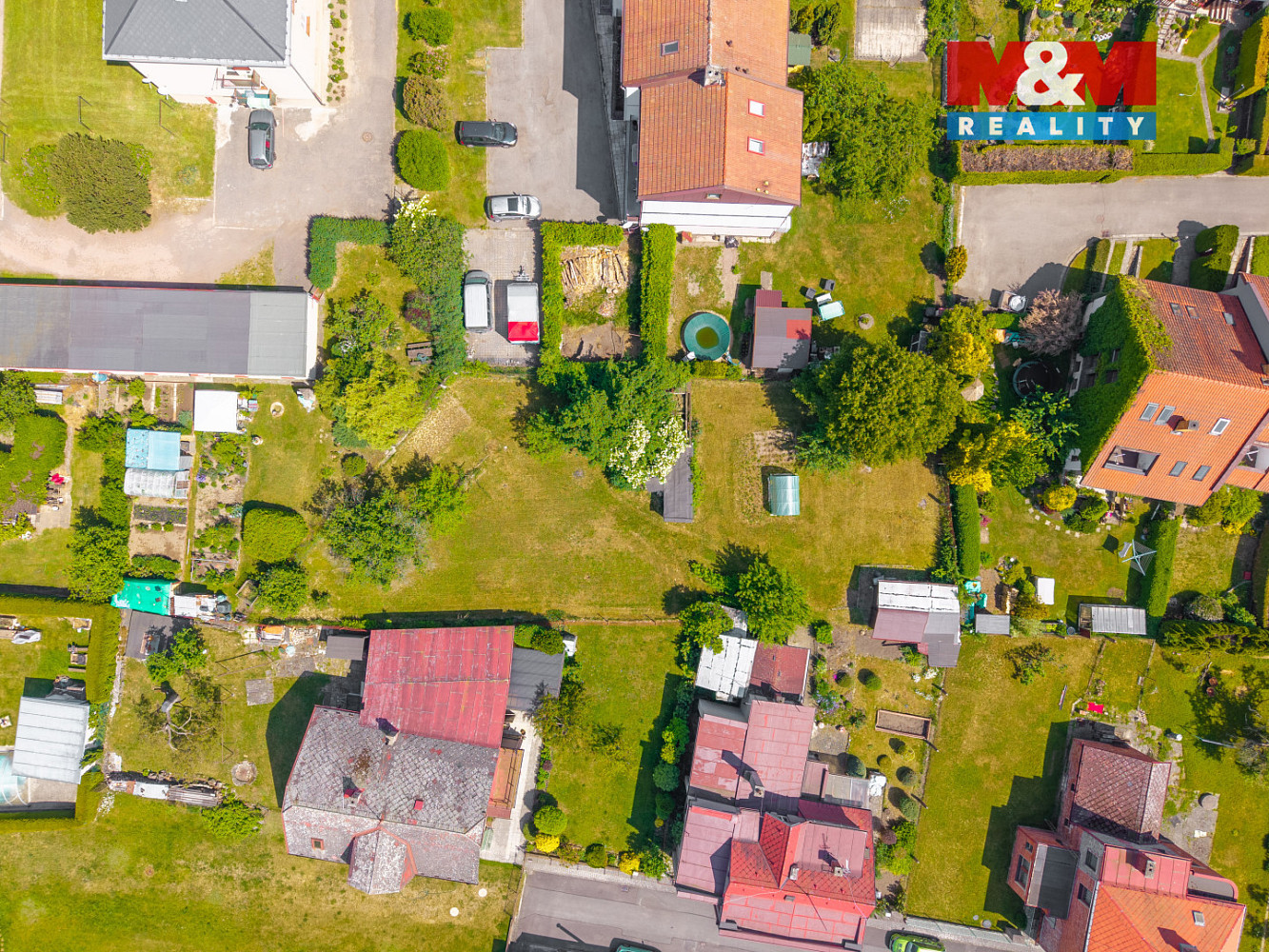 Prodej stavebního pozemku 894 m² – fotografie 2