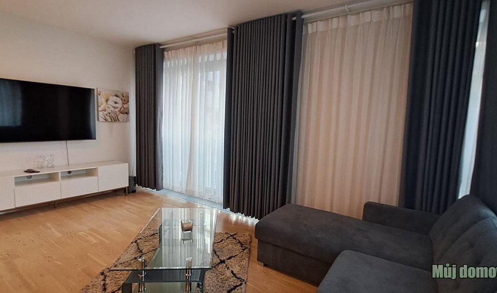 Pronájem bytu 2+1 79 m², Praha – náhled fotky 2