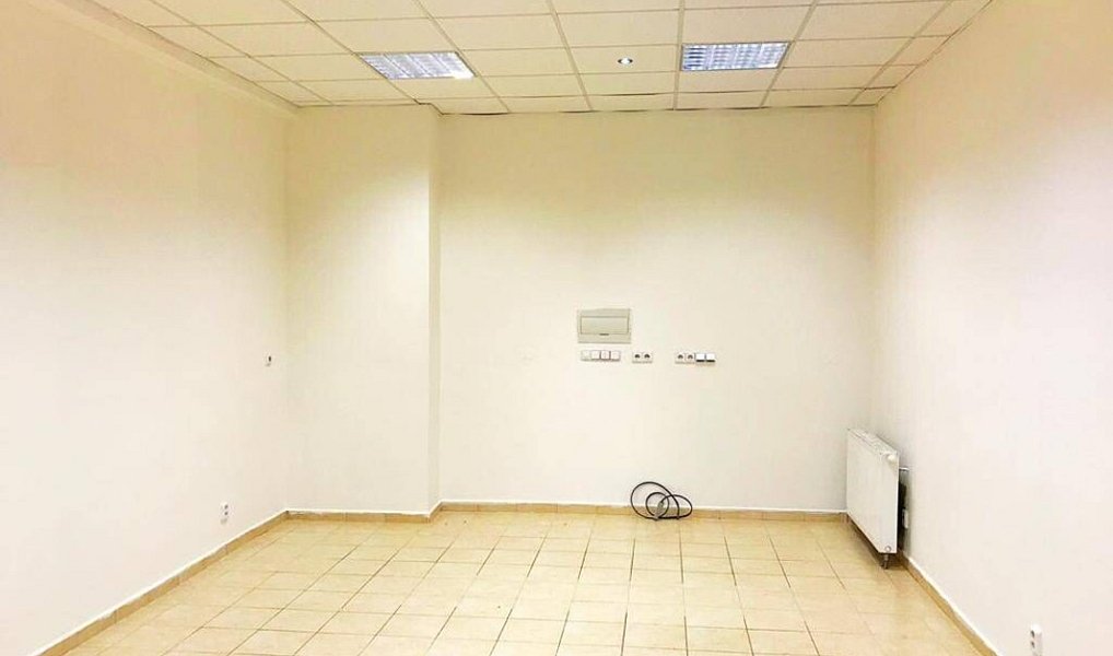Pronájem obchodních prostor 25 m², Rožnov pod Radhoštěm – náhled fotky 2