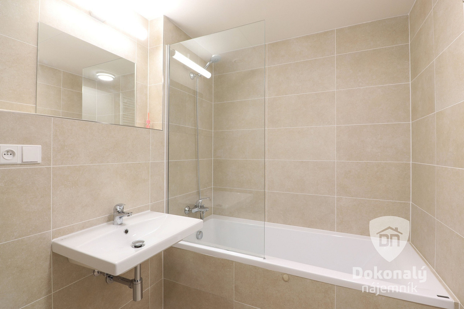 Pronájem bytu 1+kk 35 m² – fotografie 2