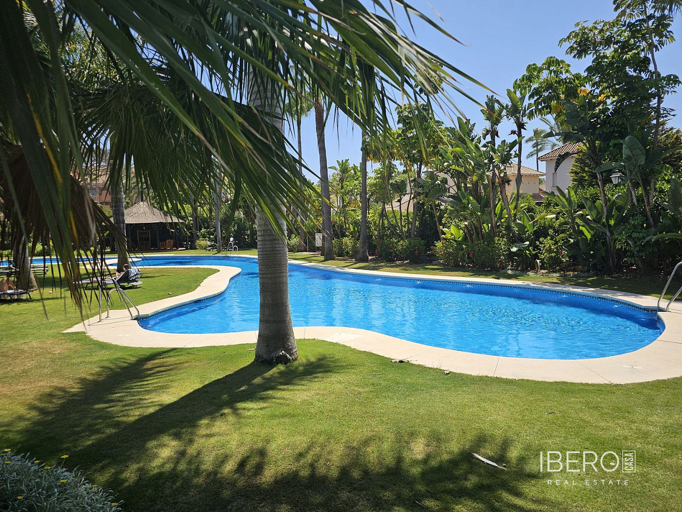 Piso 4+kk – Marbella, Nueva Andalucía - Vista 2