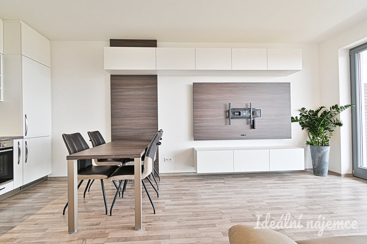 Pronájem bytu 2+kk 60 m² – fotografie 5