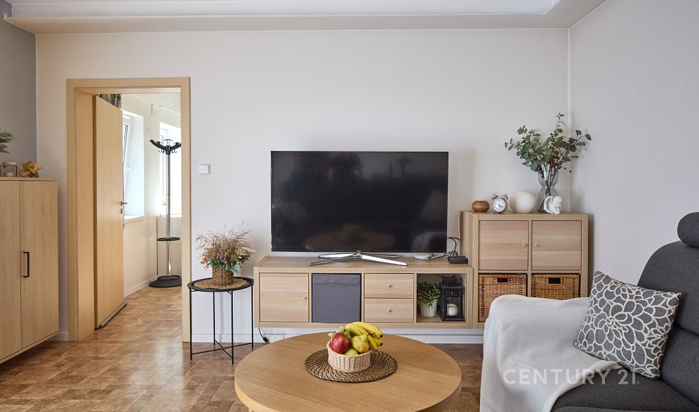 Prodej domu 260 m² s pozemkem 457 m², Ladná – náhled fotky 11