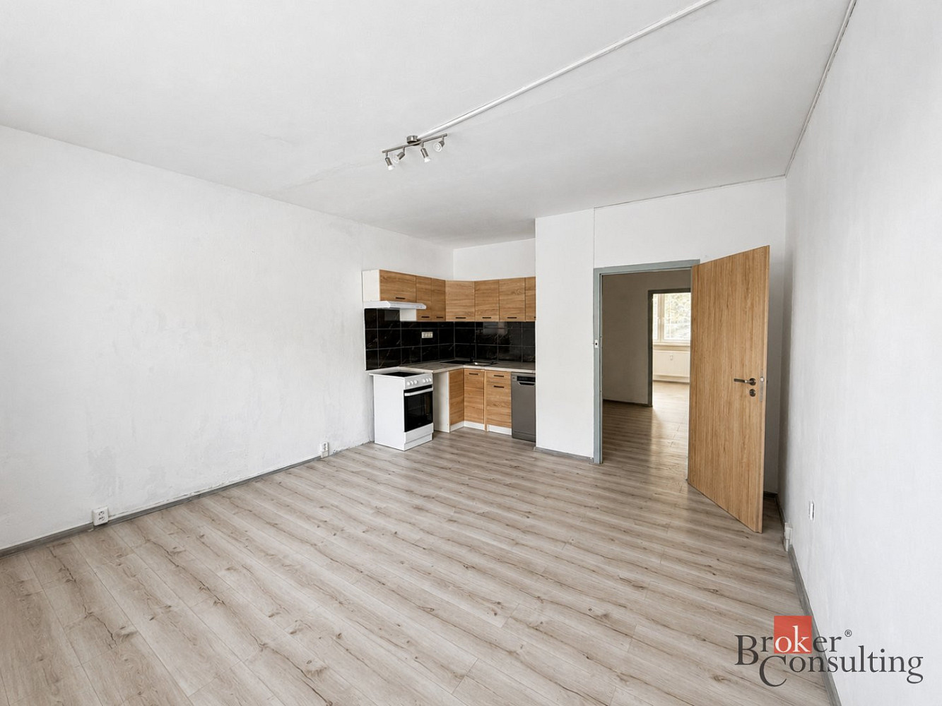 Pronájem bytu 2+kk 41 m² – fotografie 3