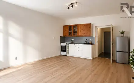 Pronájem bytu 1+kk 35 m²