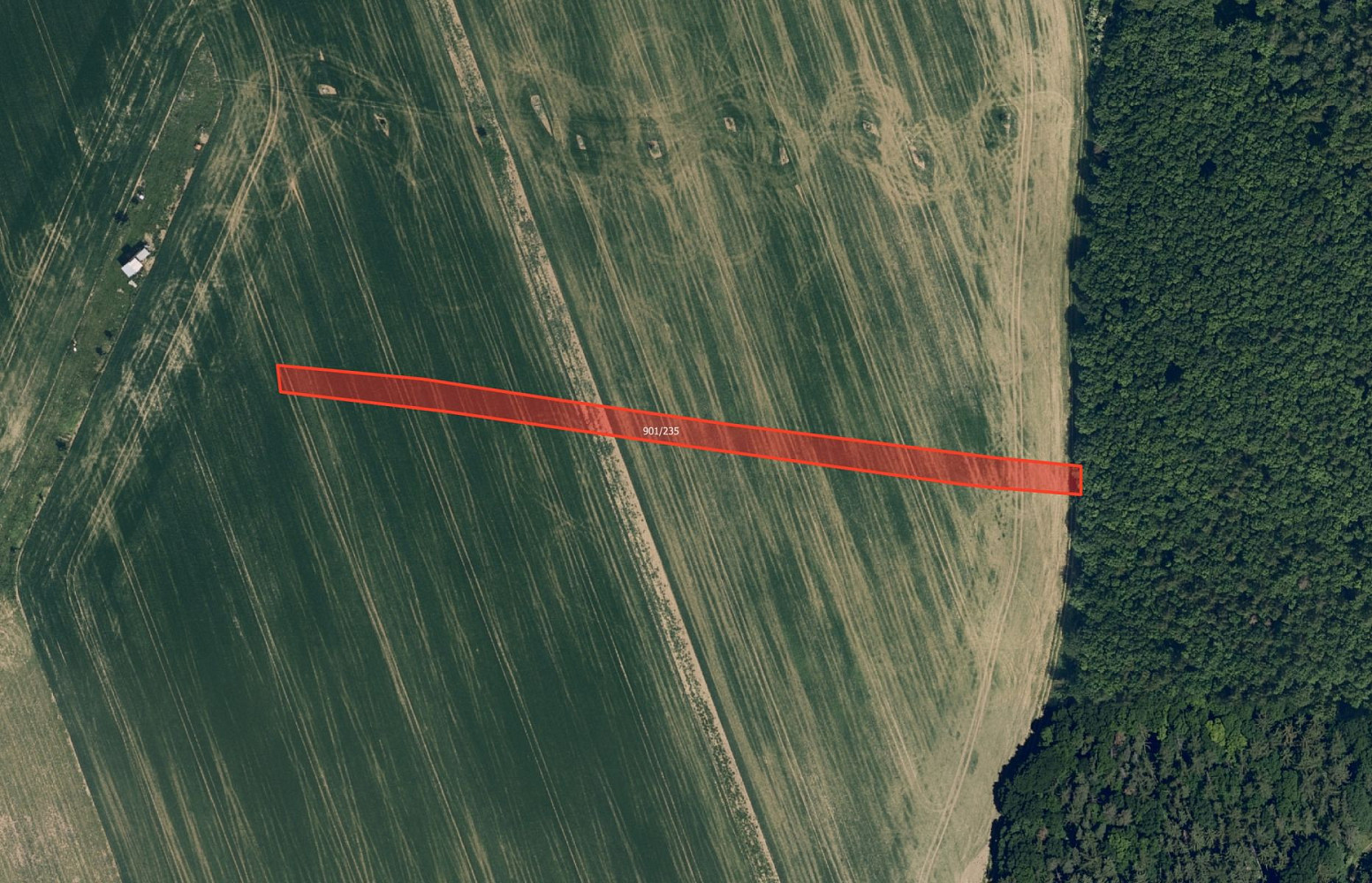 Prodej pole 2 587 m²