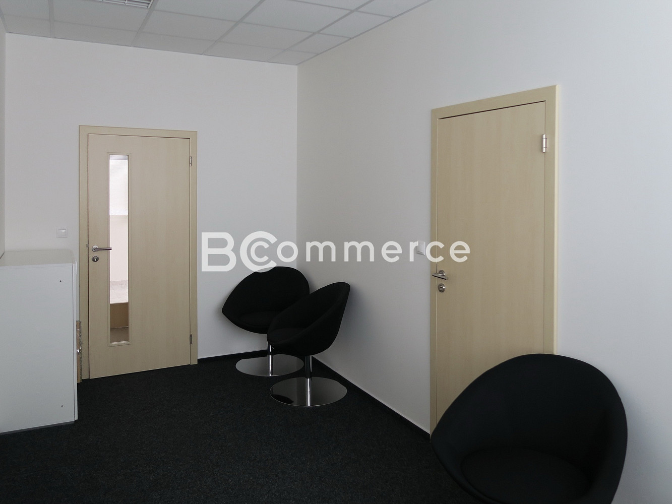 Pronájem kanceláře 28 m² — photo 3