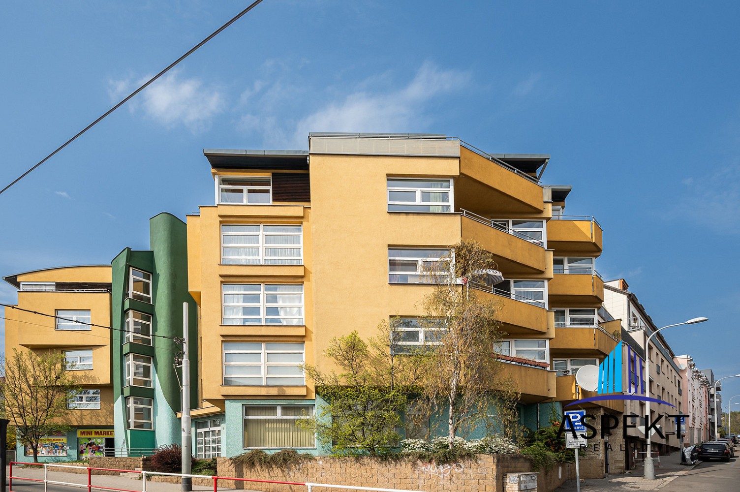 Pronájem obchodních prostor 224 m²