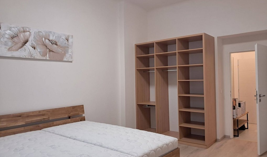 Pronájem bytu 3+kk 65 m², Praha – náhled fotky 8