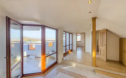 Prodej bytu atypického 135 m², Na Březince, Praha 5 - Smíchov