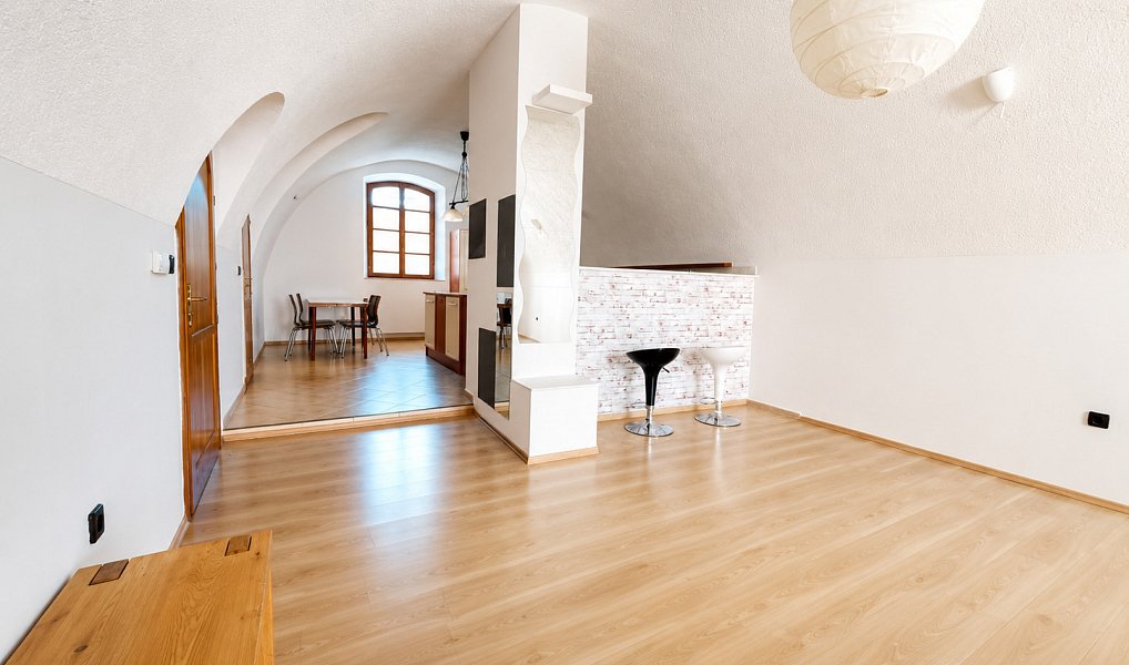 Pronájem bytu 2+kk 79 m², Kolín – náhled fotky 6