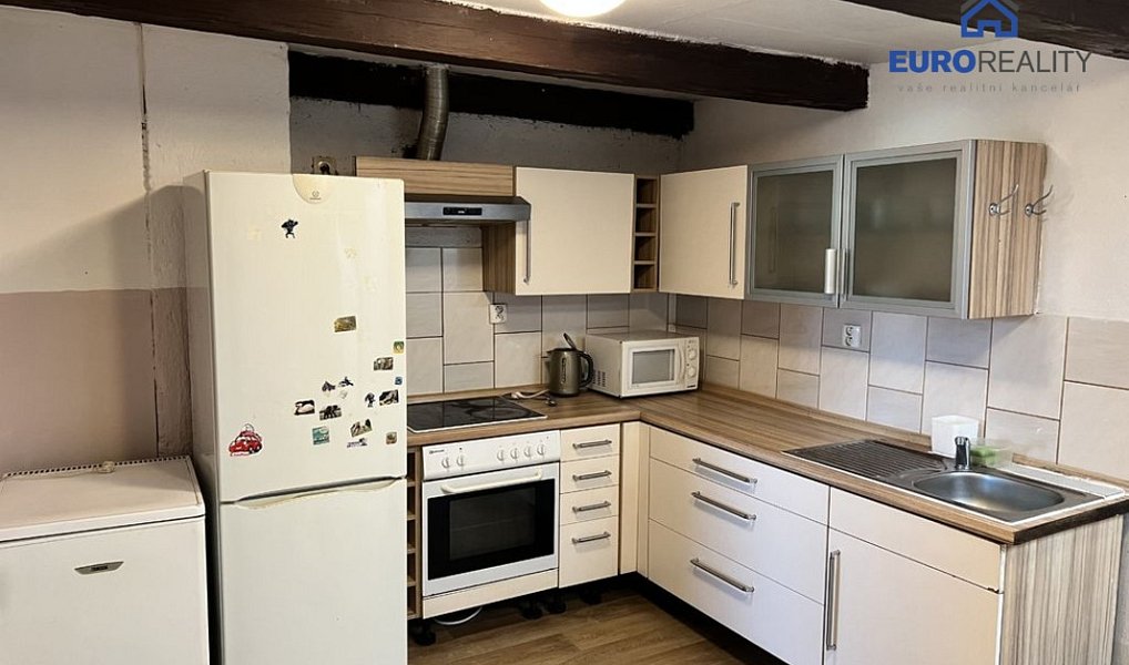 Pronájem bytu 3+1 75 m², Chodová Planá – náhled fotky 3