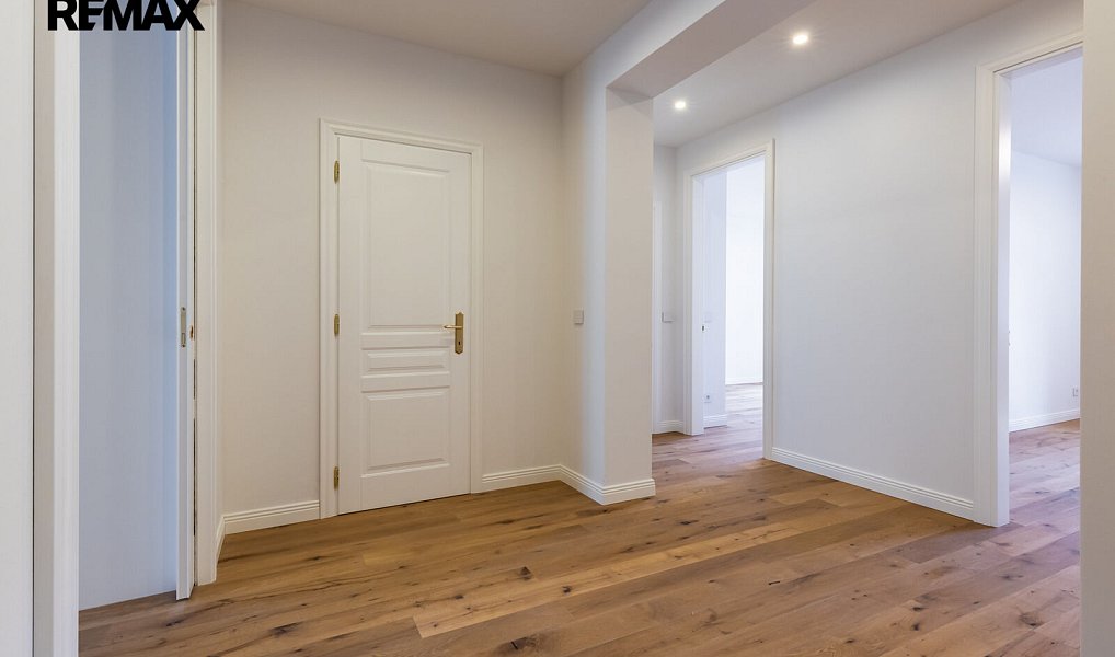 Pronájem bytu 4+kk 130 m², Praha – náhled fotky 10
