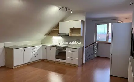 Pronájem bytu 2+kk 80 m², Nová, Kolín - Sendražice