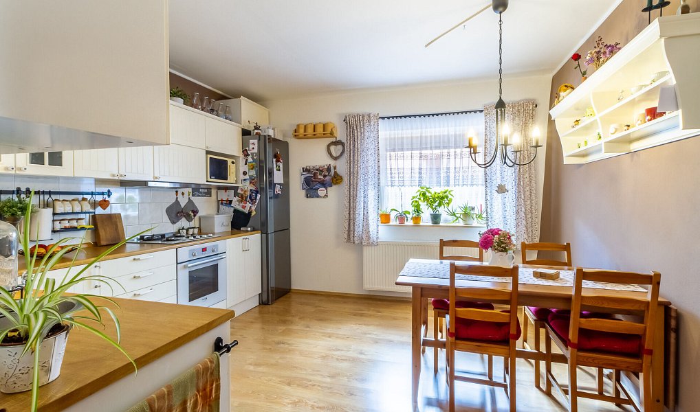 Prodej domu 225 m² s pozemkem 376 m², Kladno – náhled fotky 15
