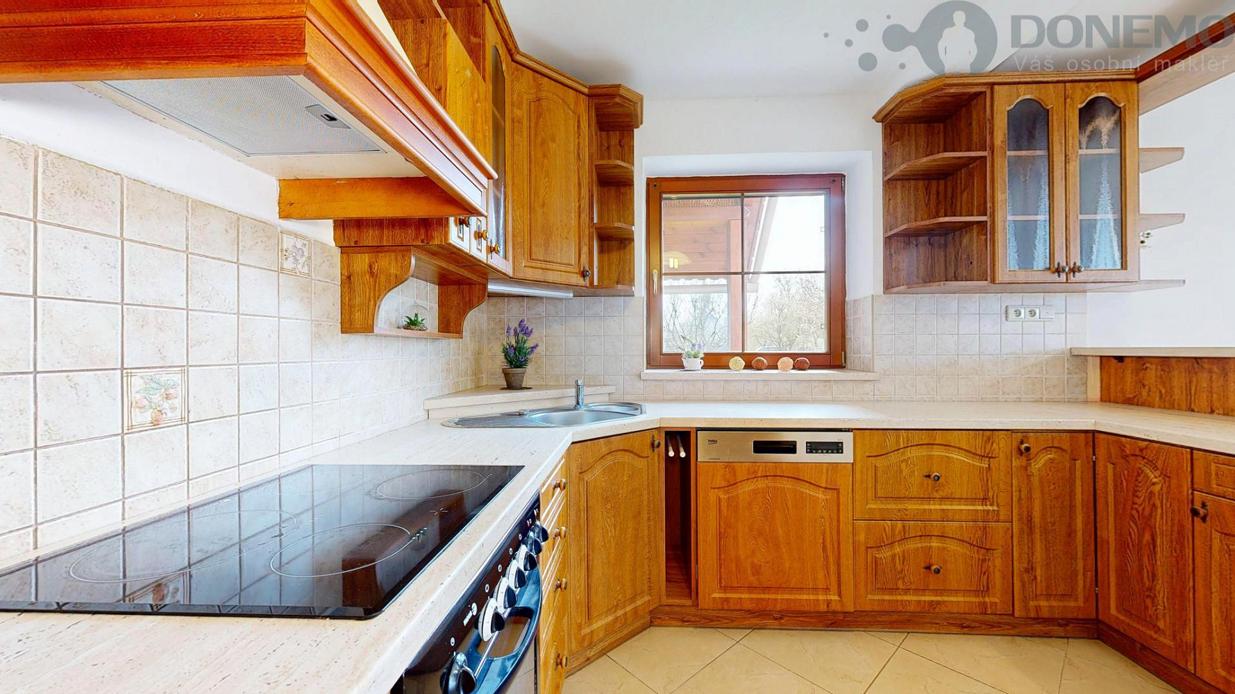Prodej domu 195 m² s pozemkem 1 845 m²