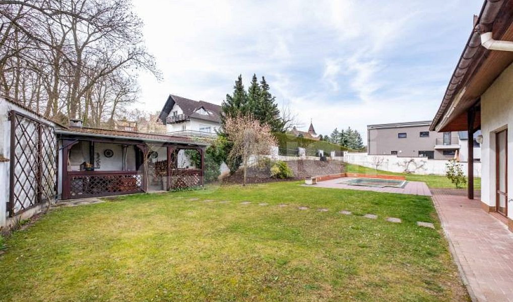Prodej domu 220 m² s pozemkem 1 824 m², Roudnice nad Labem – náhled fotky 28