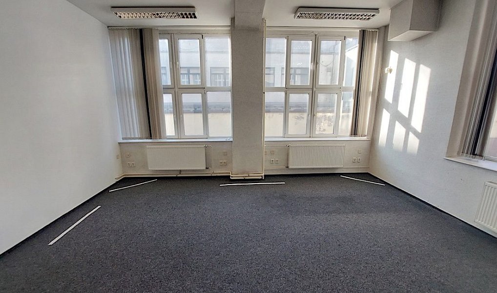 Pronájem kanceláře 127 m², Tábor – náhled fotky 3