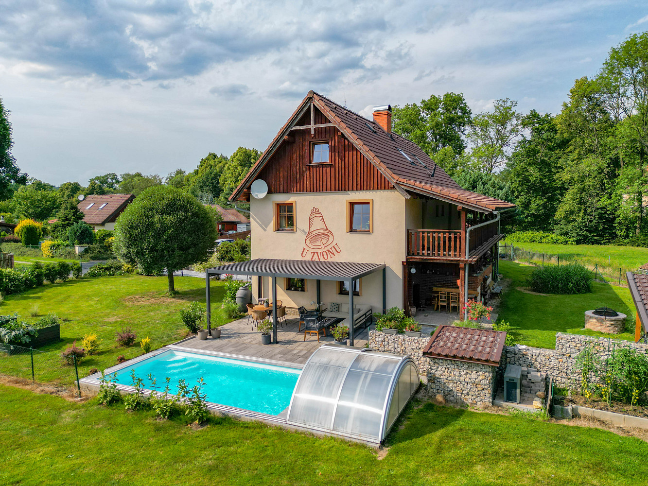 Prodej domu 180 m² s pozemkem 2 568 m² – fotografie 2