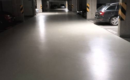 Garážové stání Holešovice, Jankovcova, Praha 7 - Holešovice