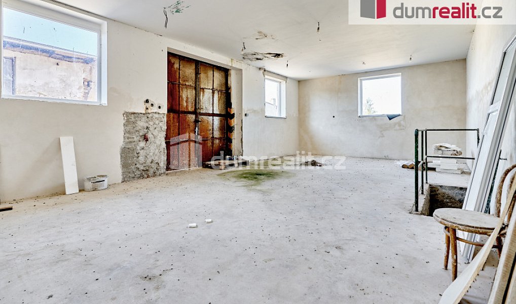 Prodej výrobních prostor 2 500 m², Štědrá – náhled fotky 18