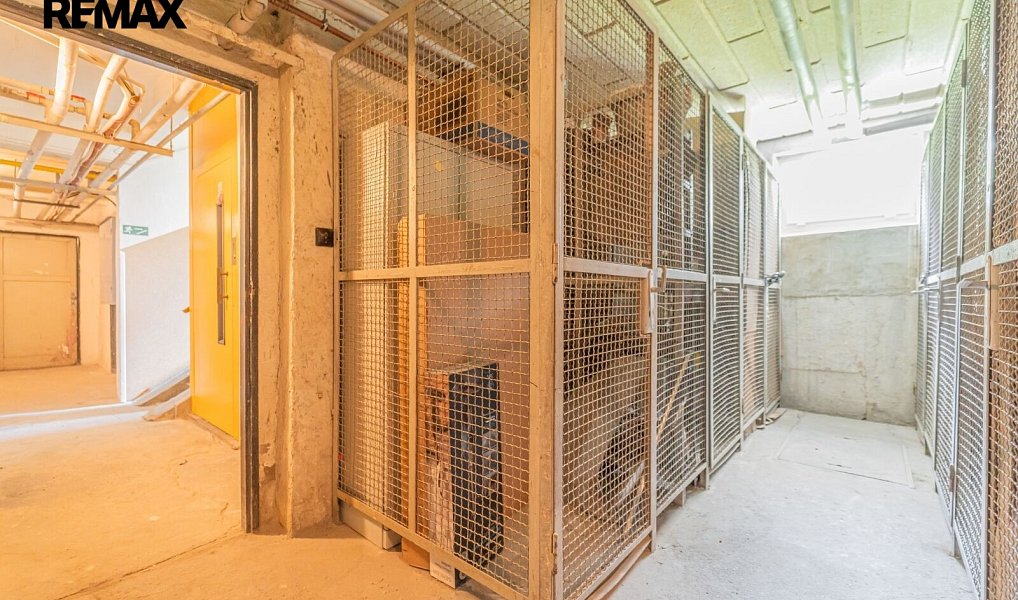 Prodej bytu 3+1 70 m², Kladno – náhled fotky 35