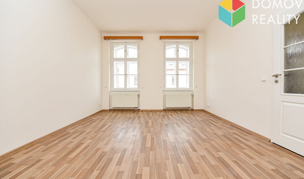 Pronájem bytu 1+1 40 m², Králův Dvůr – náhled fotky 2