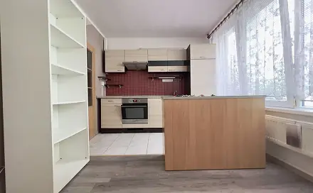Pronájem bytu 2+kk 48 m², Poznaňská, Praha 8 - Bohnice