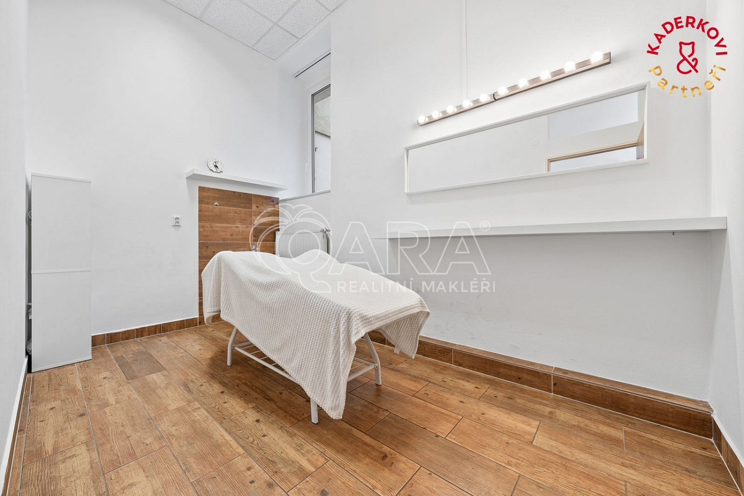 Prodej obchodních prostor 326 m²