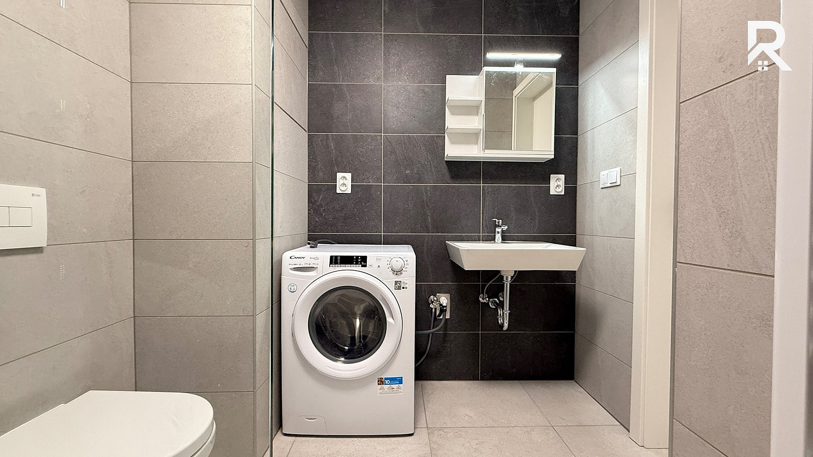 Pronájem bytu 1+kk 27 m² – pohled 3