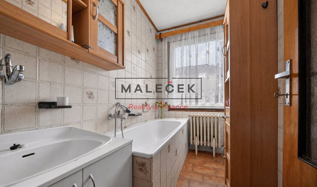 Prodej domu 126 m² s pozemkem 598 m², Bratronice – náhled fotky 15
