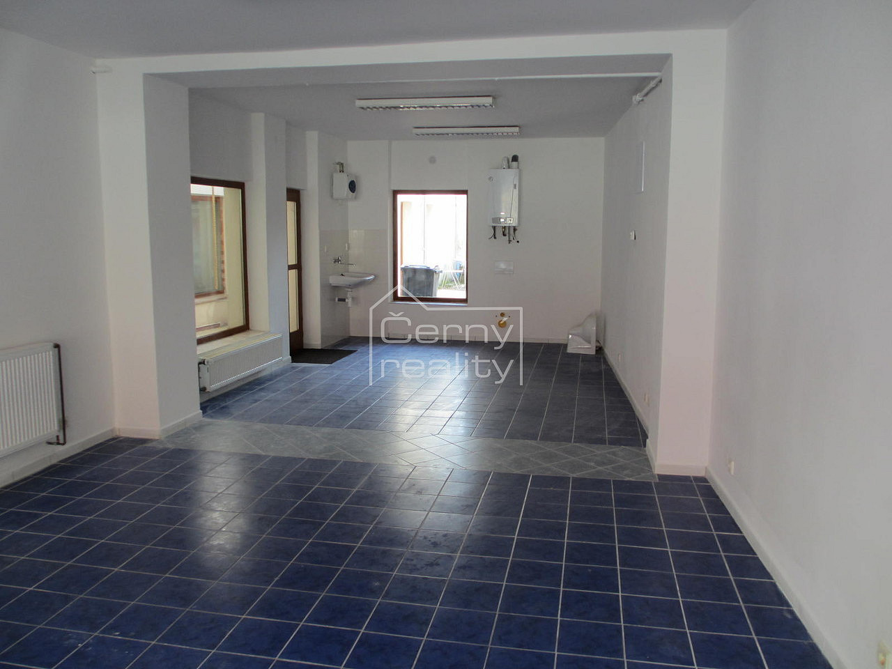 Pronájem obchodních prostor 45 m²