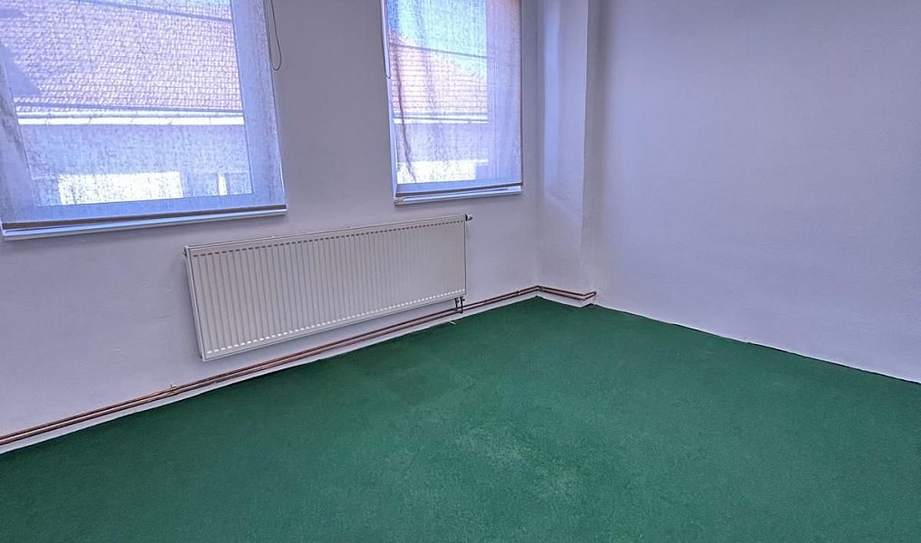 Pronájem kanceláře 12 m², Znojmo – náhled fotky 3