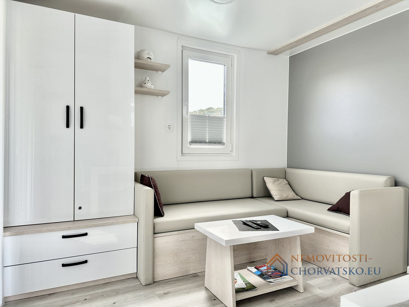 Prodej bytu 2+kk 84 m² – pohled 2