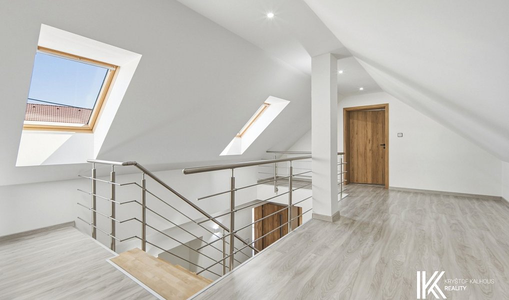 Prodej domu 205 m² s pozemkem 368 m², Třebnouševes – náhled fotky 16