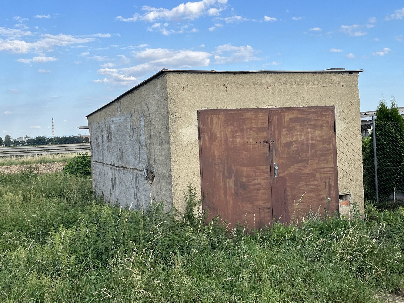 Garáž 24 m2 s travnatou zahradou 875 m2 lidická - prostějov — photo 3