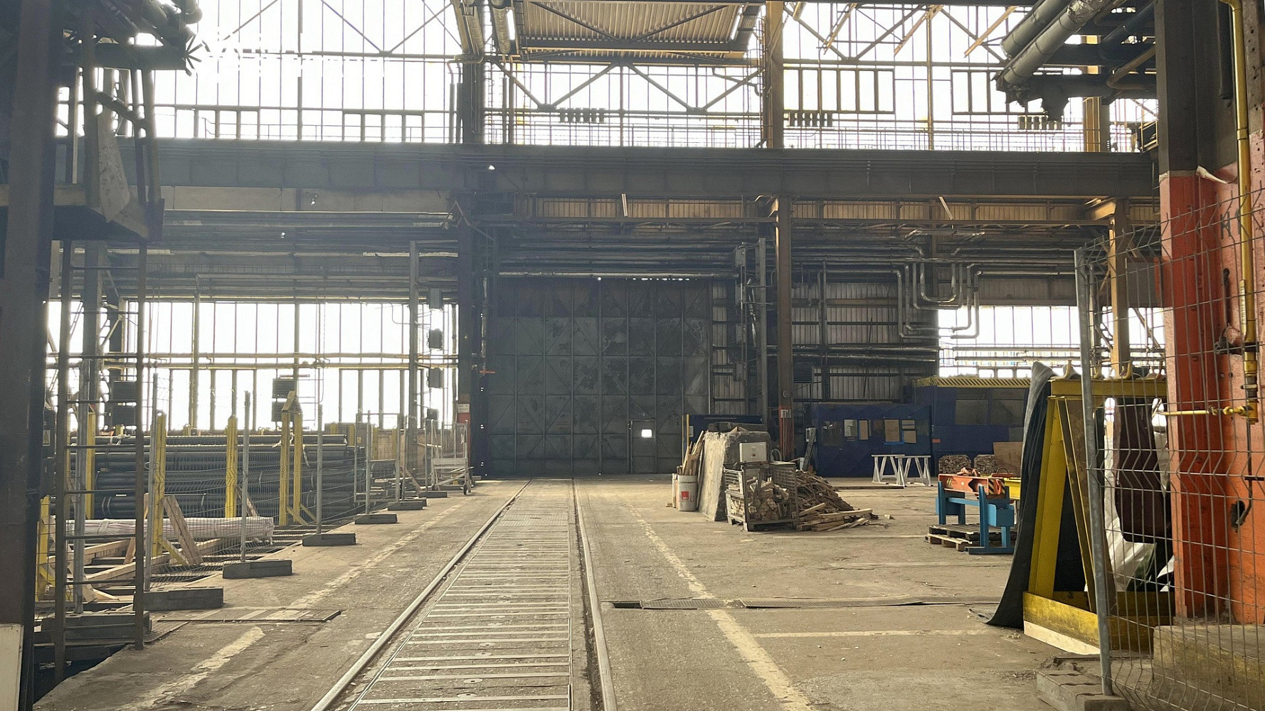 Pronájem skladových a výrobních hal až cca 17 700 m² - Ostrava - Vítkovice – pohled 2