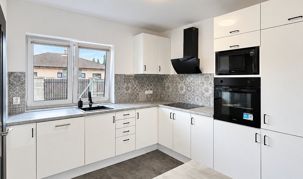 Prodej domu 107 m² s pozemkem 900 m², Mukařov – náhled fotky 2