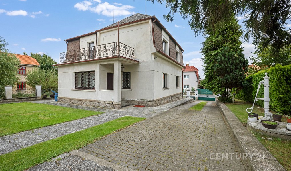 Prodej domu 215 m² s pozemkem 1 960 m², Škvorec – náhled fotky 3