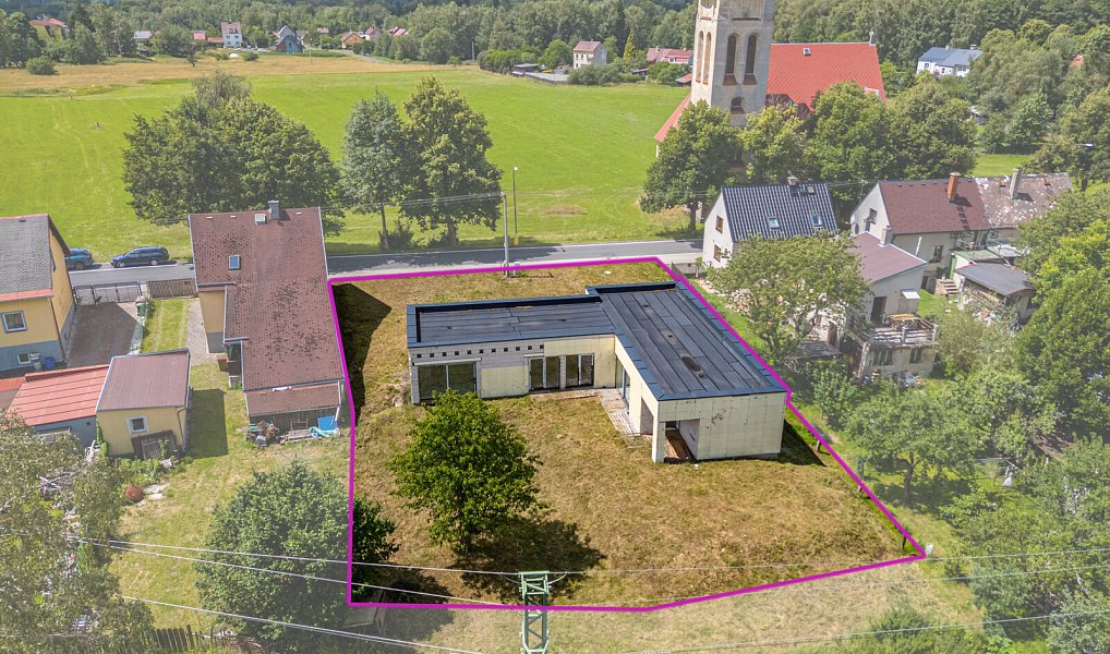 Prodej domu 155 m² s pozemkem 1 055 m², Aš – fotka 1 z 25