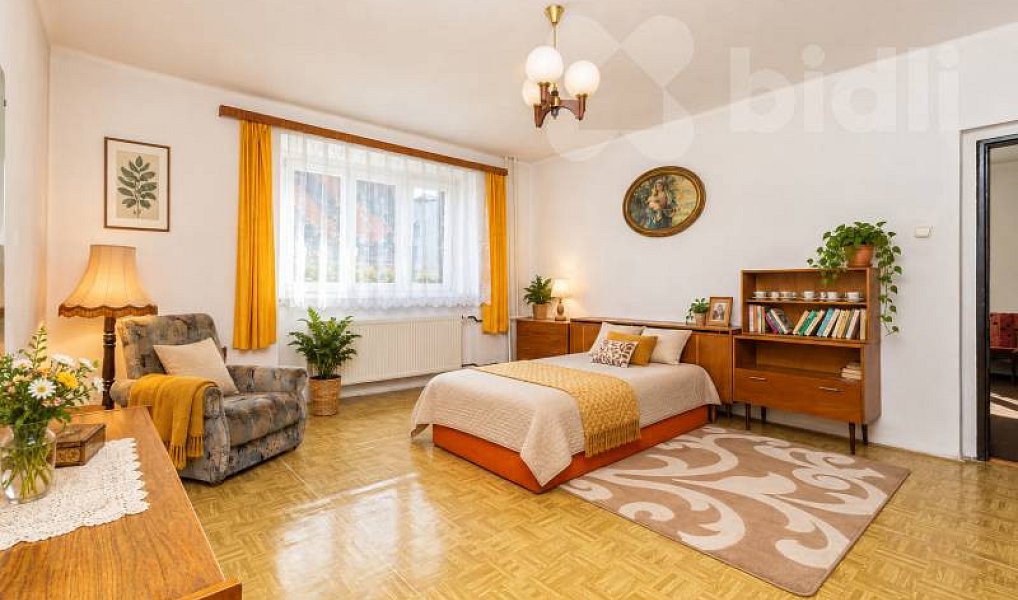Prodej domu 279 m² s pozemkem 2 398 m², Okřesaneč – náhled fotky 3