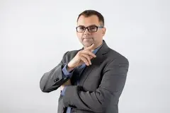 Makléř Zdeněk Bark