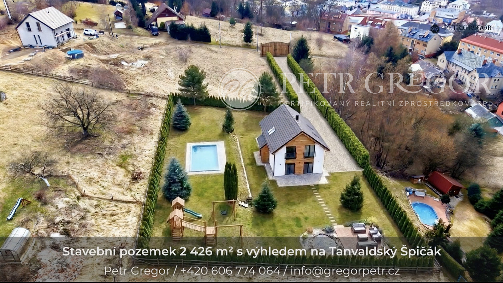 Prodej stavebního pozemku 2 426 m² — photo 3
