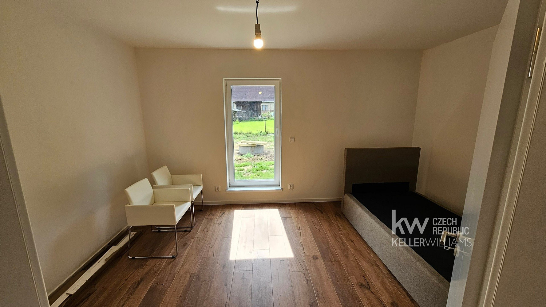 Pronájem domu 122 m² s pozemkem 708 m² – fotografie 3