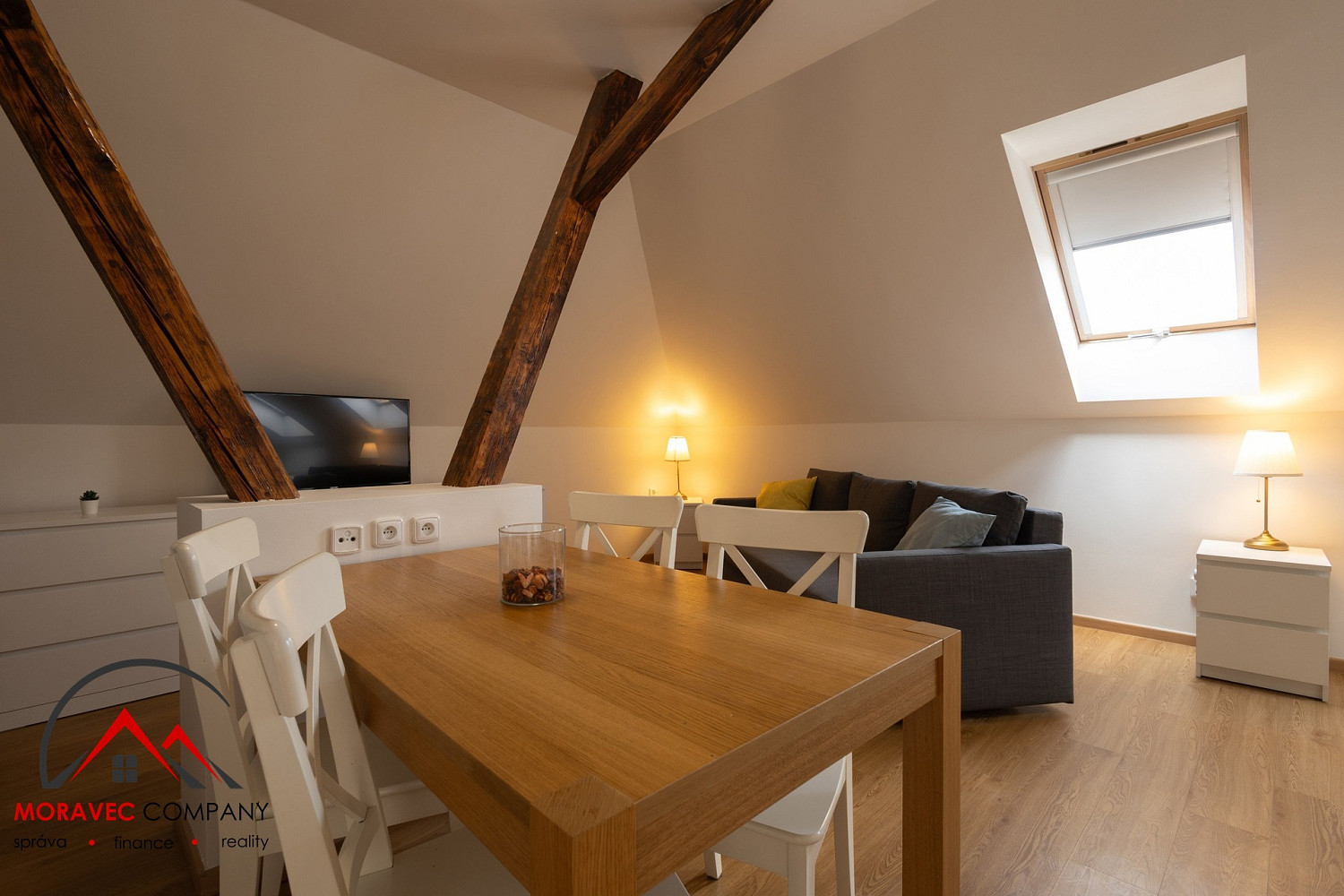Pronájem bytu 1+kk 38 m² – fotografie 4