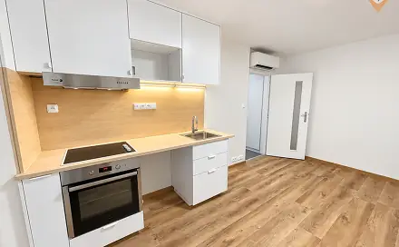 Pronájem bytu 2+kk 28 m²