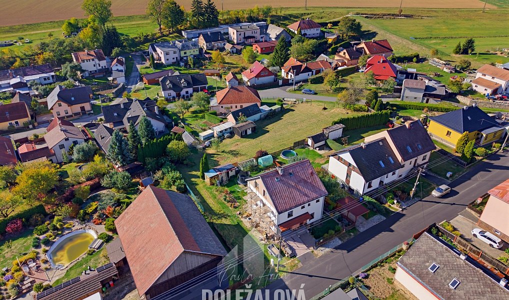 Prodej stavebního pozemku 773 m², Kozlov – náhled fotky 3